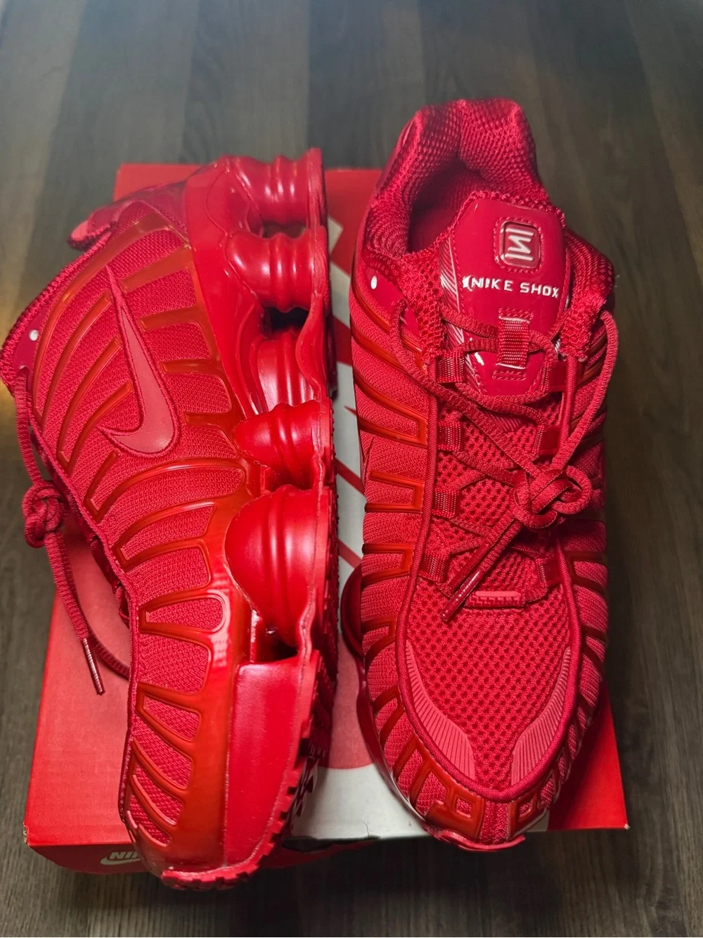 Nike Shox Women’s - Red
